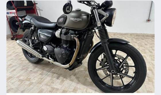 TRIUMPH STREET TWIN TRIUMPH STREET TWIN